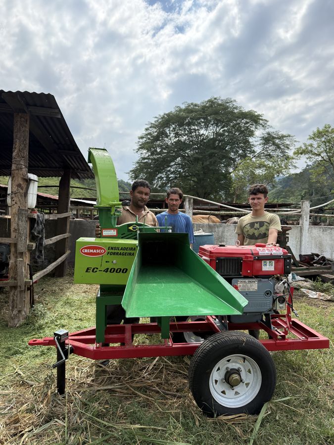 Entrega de ensiladora Cremasco