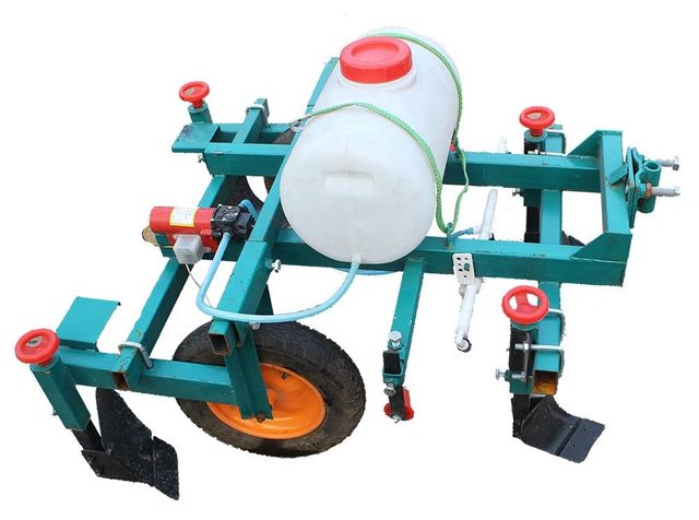 Emplasticadora y Fumigadora para Motocultor JD